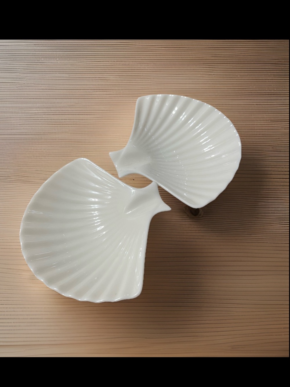 Nassau Collection Lenox Shell Shape Ash Tray Trinket Ring Tea Bag Dish -Set of 2